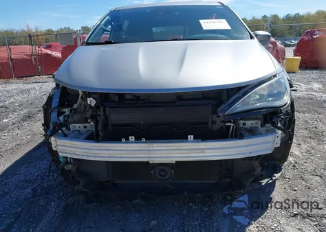 2019 Chrysler Pacifica Touring Plus z USA, uszkodzony, nr VIN 2C4RC1FG9KR532266